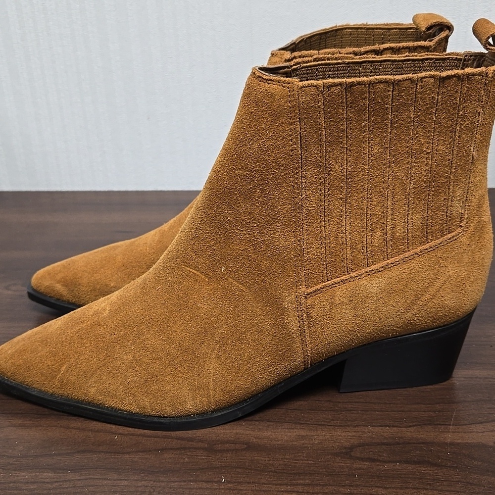 Marc Fisher Size 6 Light Brown Suede Pointed Toe Ankle Boots - Picture 2 of 8